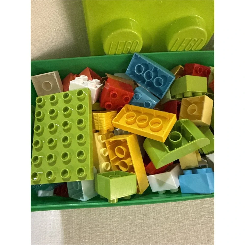 Lego Duplo Lot In Green Lego Brick Storage Bin 2x2 4x2‎ Flowers Shapes Colorful